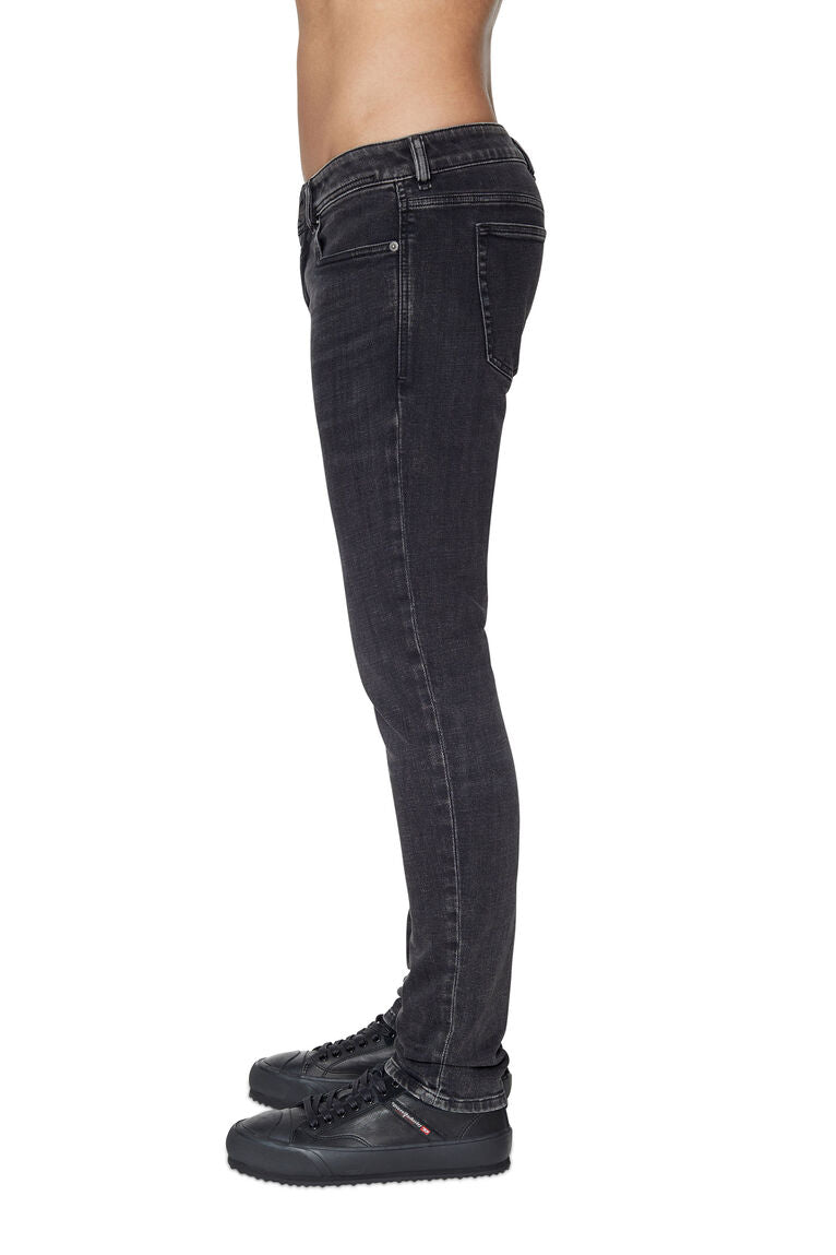 Diesel 1979 Sleenker Jean | Black Wash